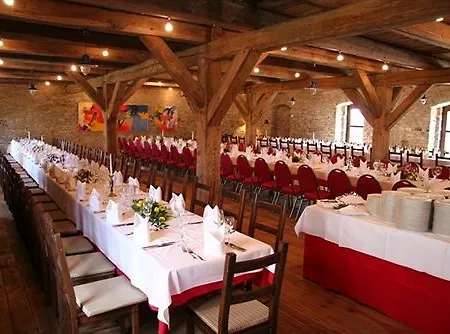 Burg Szálloda Wanzleben-Borde